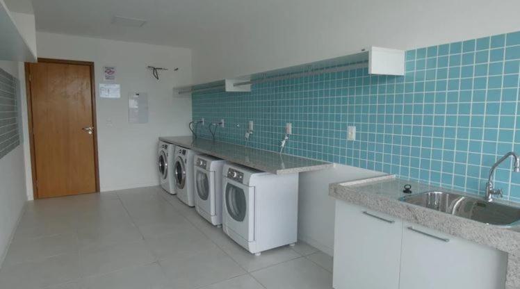 Apto Guarajuba Praia Condominio Porto Smeralda-100 Metros Da Praia 외부 사진