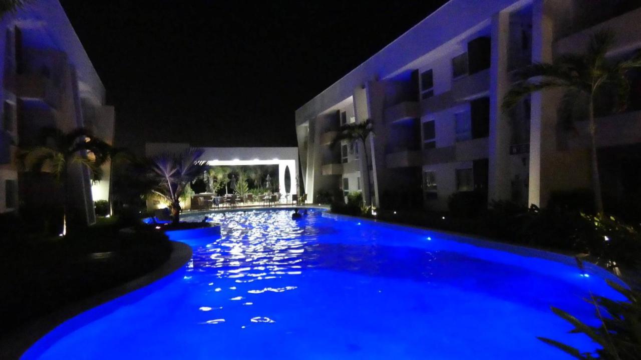 Apto Guarajuba Praia Condominio Porto Smeralda-100 Metros Da Praia 외부 사진